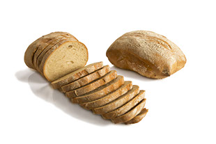 CHLEB SŁOWIAŃSKI - chleb na drożdżach, posypany mąką żytnią i nacięty